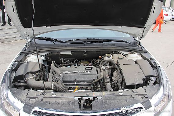 2012�����Ɲ1.6T SE�ք��\�Ӱ�