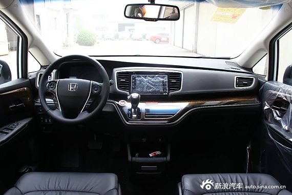 2015款奥德赛2.4L自动至尊版到店实拍