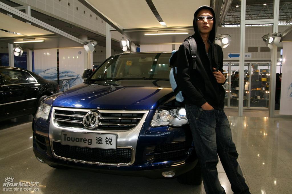 ����;��