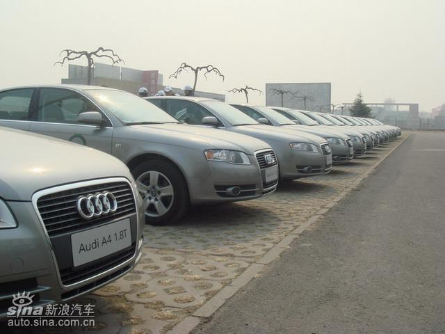 �µ���ɫ��ʻ-ݼӢѵ��Ӫ