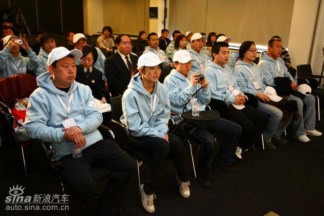 �µ���ɫ��ʻ-ݼӢѵ��Ӫ