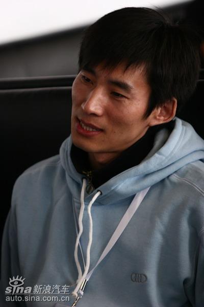 �µ���ɫ��ʻ��ݼӢѵ��Ӫ