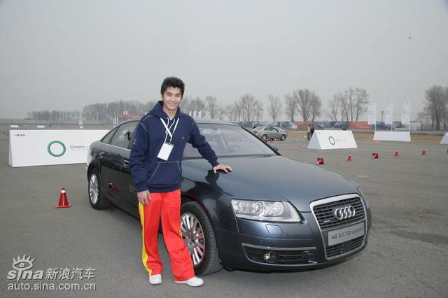 �µ���ɫ��ʻ��ݼӢѵ��Ӫ