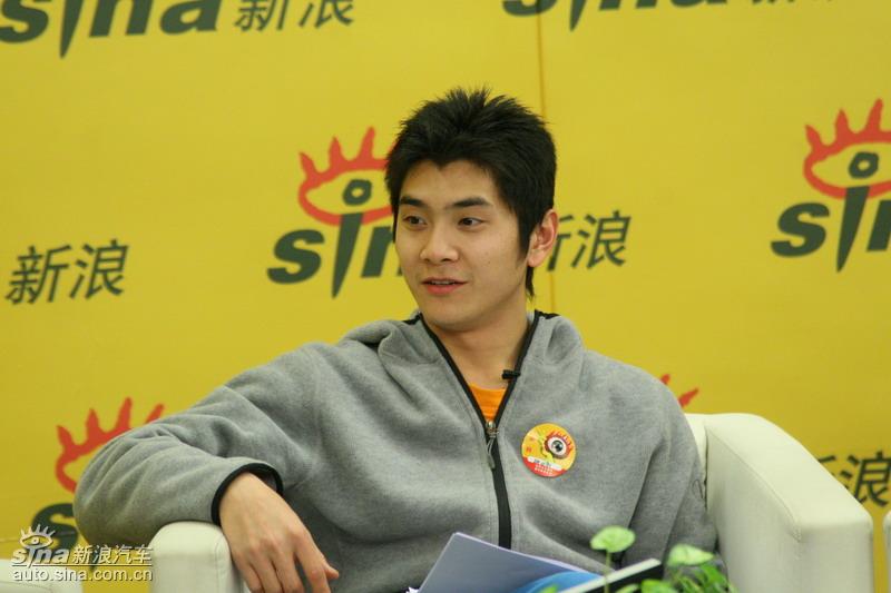 �µ���ɫ��ʻ��̸