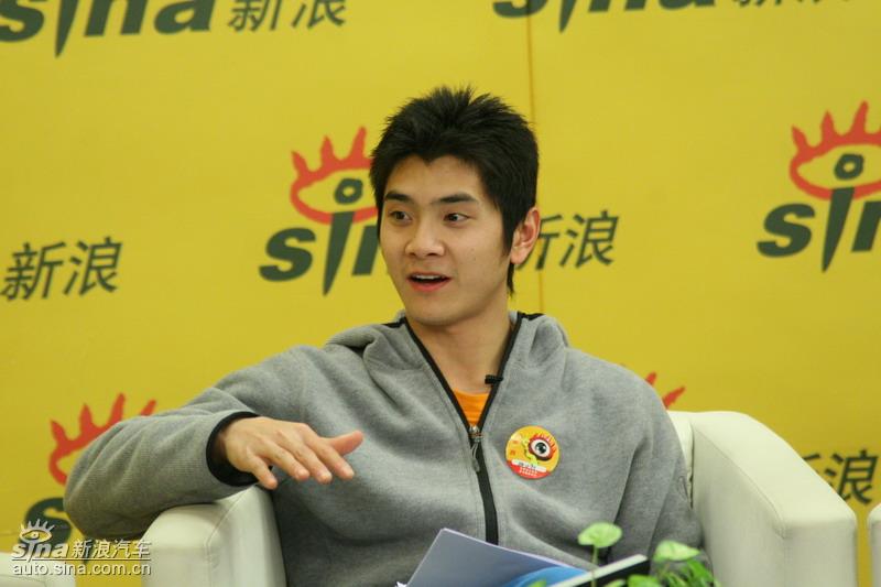 �µ���ɫ��ʻ��̸