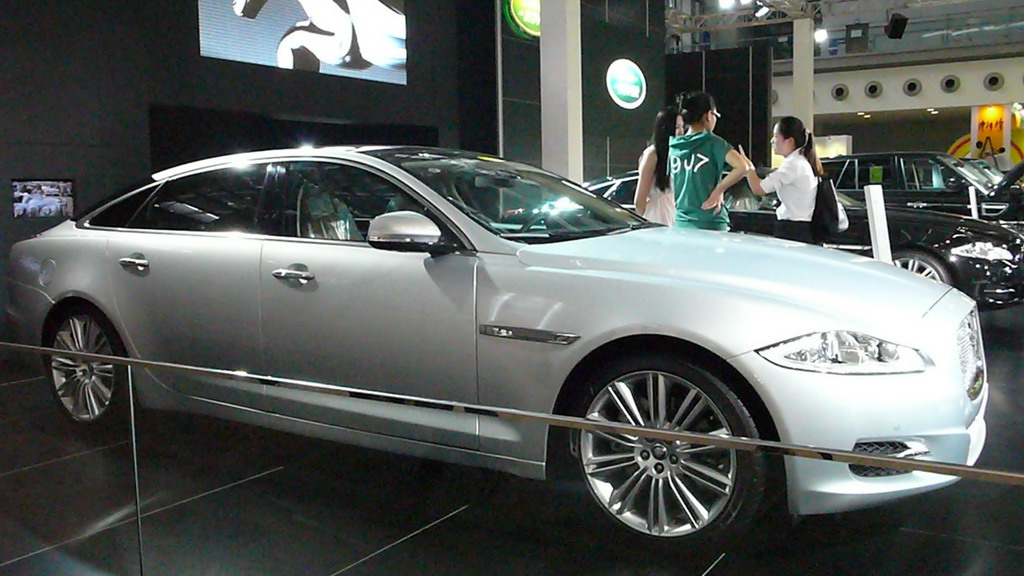 ��۰ĳ�չչ��ʵ��