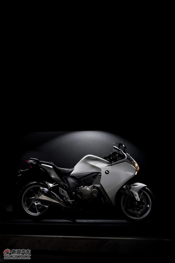 Honda VFR1200Fʽڹڷ ۼ۽25Ԫ