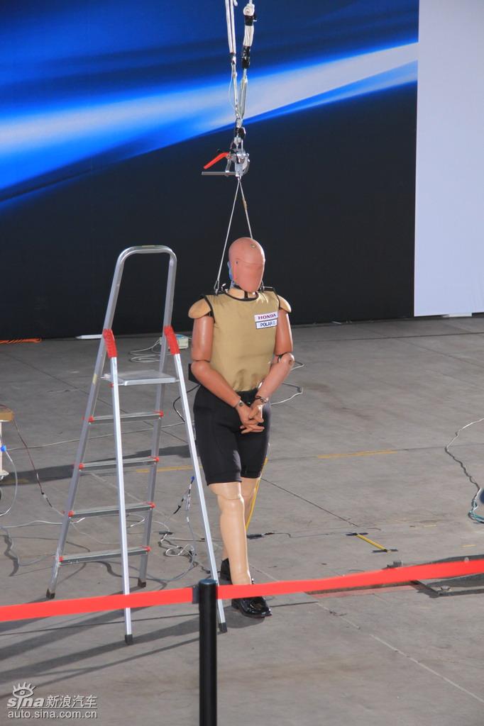 �㱾���˱�����ײ�����ֳ�ͼƬ