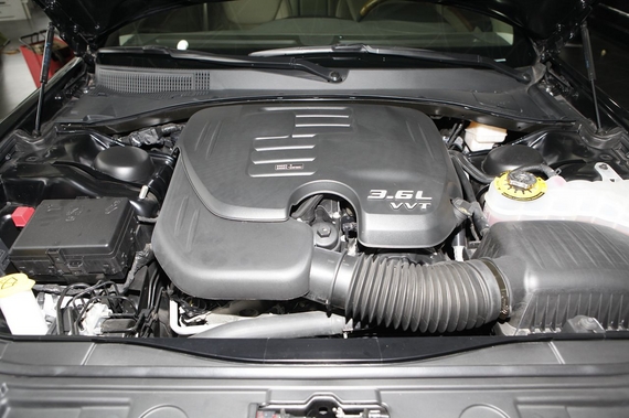 2013款克萊斯勒300C 3.6L自動(dòng)尊享版