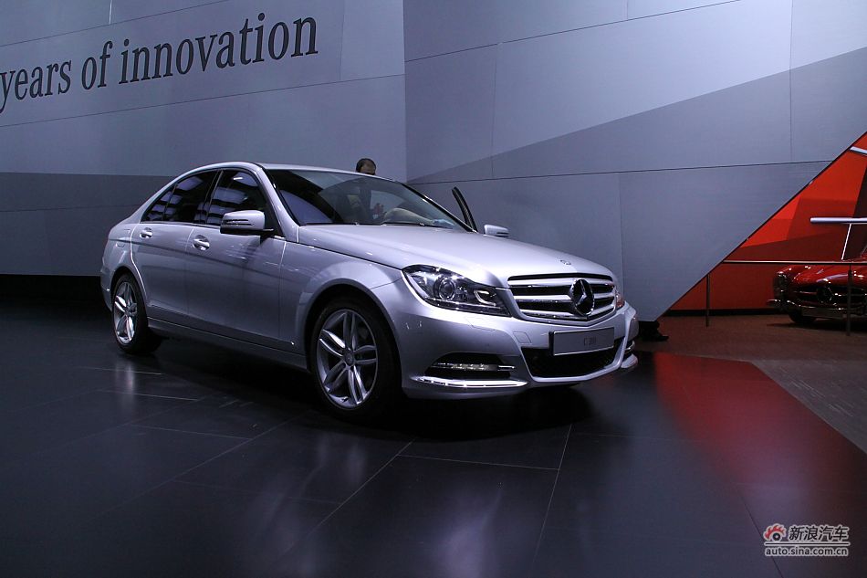 C300