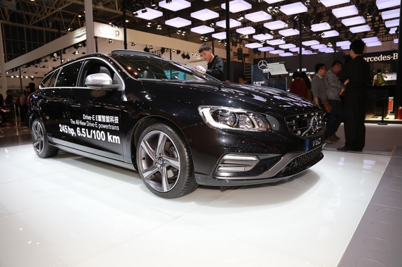 沃尔沃V60降价2万元 店内少量现车