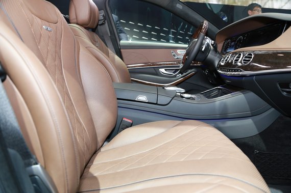 文峰奔驰S级少量现车 最高优惠10万元