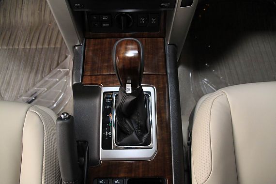 2010款豐田普拉多內飾 2010款豐田普拉多內飾