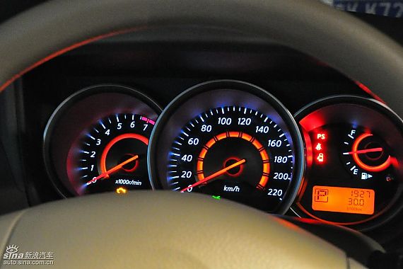 東風日產軒逸09款試車實拍圖 內飾 東風日產軒逸09款試車實拍圖 內飾