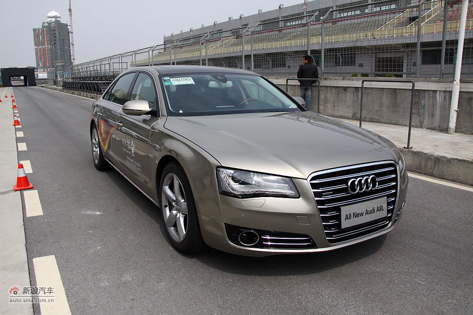 2011A8L