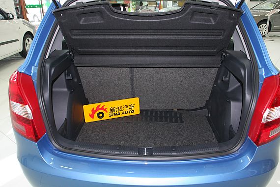 2011款晶銳1.6手動酷黑版 2011款晶銳1.6手動酷黑版