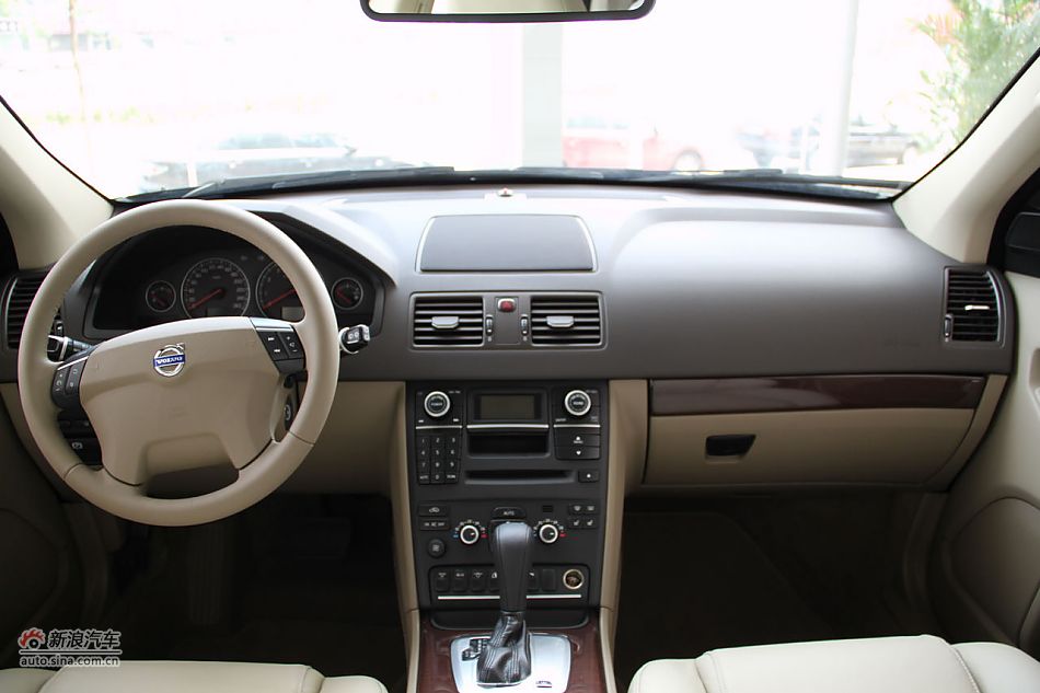 2010ֶXC90 3.2