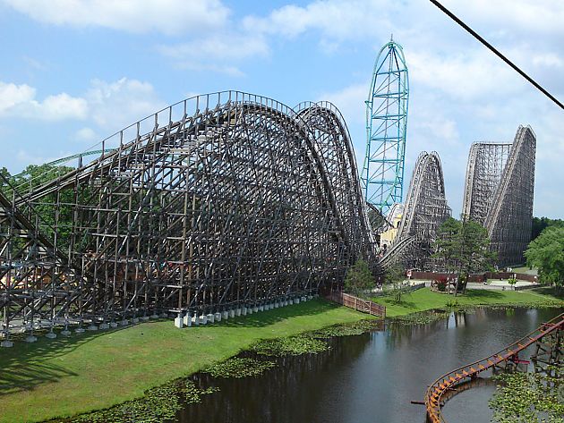 在失重中高速颤栗 世界最惊悚过山车