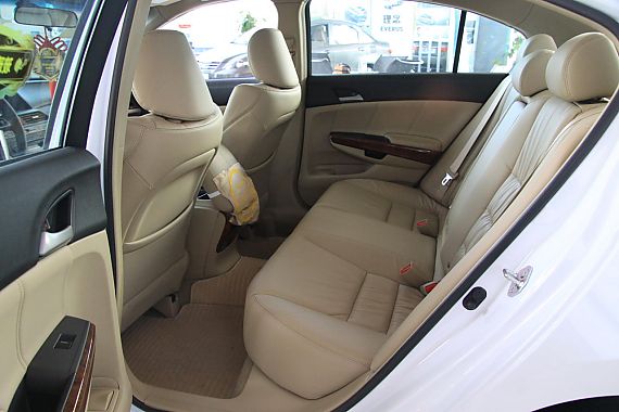 2011款本田雅閣2.4L EX自動型 2011款本田雅閣2.4L EX自動型