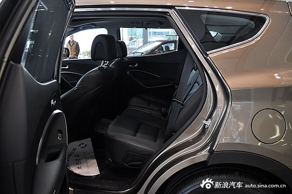 2013款全新胜达2.4L自动两驱GLS