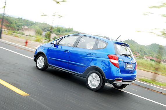 购长安CX20导航版享9折优惠 送礼包