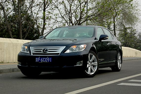 LEXUSLS600hl