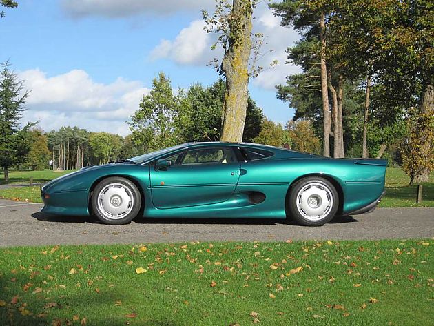 英伦往事 捷豹经典xj220上拍卖会