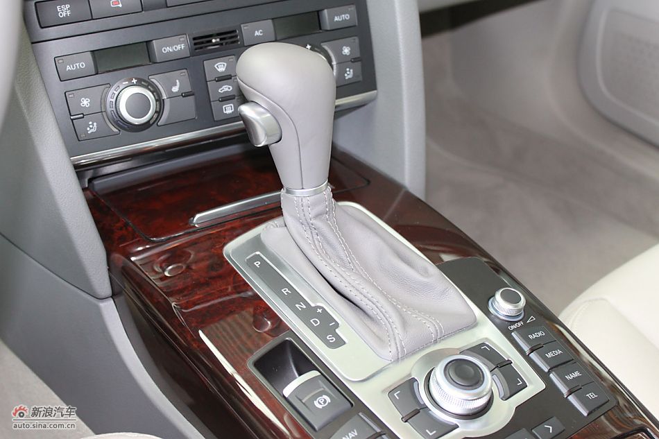 2010��W��A6L 2.4���m��