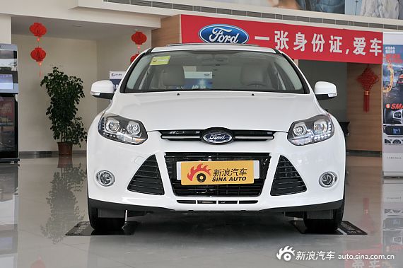 福克斯优惠1万元  颜色可选