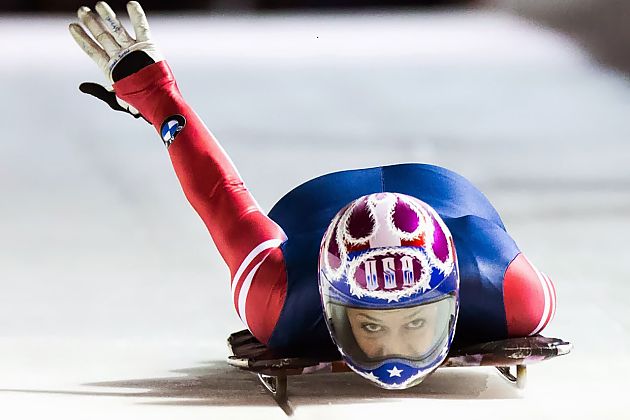 俯式冰橇(英文:skeleton)是其中一项以雪橇为比赛工具的冬季运动项目.