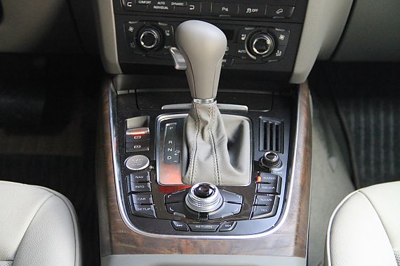 2012款奧迪Q5到店實拍 2012款奧迪Q5到店實拍