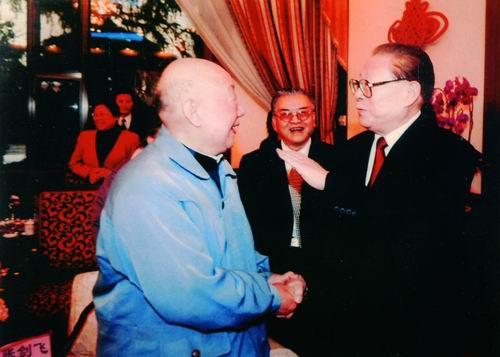 张剑飞:班组核算的组织者