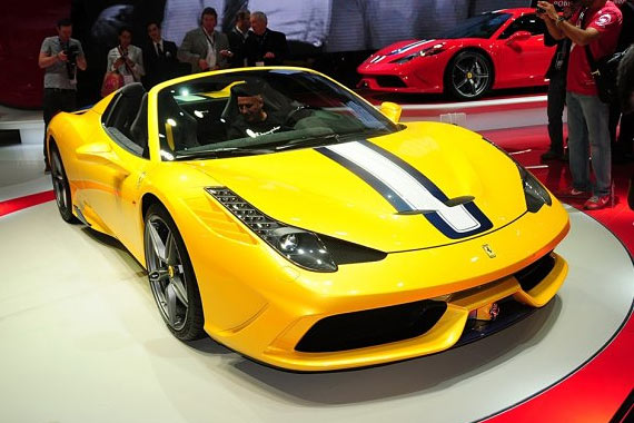 视频：2014巴黎车展法拉利458 Speciale A