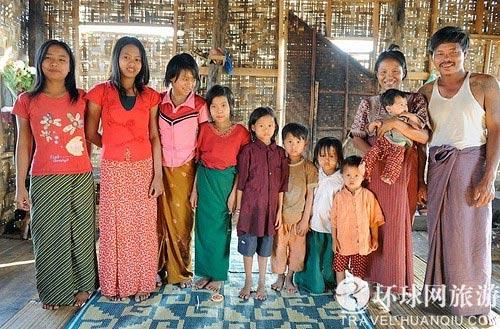 实拍:<em>缅甸人</em>当众解裙不尴尬(组图)(2)_新浪旅游