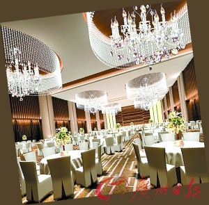 为爱豪掷千金 揭秘大S小菲奢华婚礼酒店_新浪