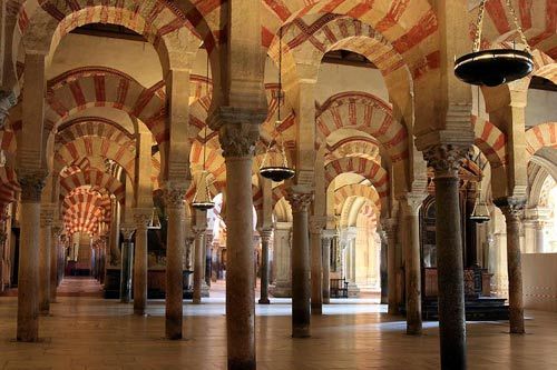 风格最多样化的教堂 西班牙科尔多瓦清真寺_新浪旅游_新浪网