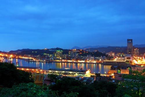 Keelung port is an important fishery base in Taiwan