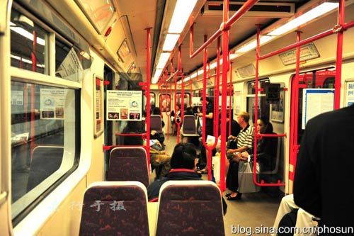Over the weekend, the passenger compartment not many bright and spacious Over the weekend, the passenger compartment not many bright and spacious