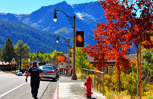 Sina travel pictures: Autumn gorge photograph: color