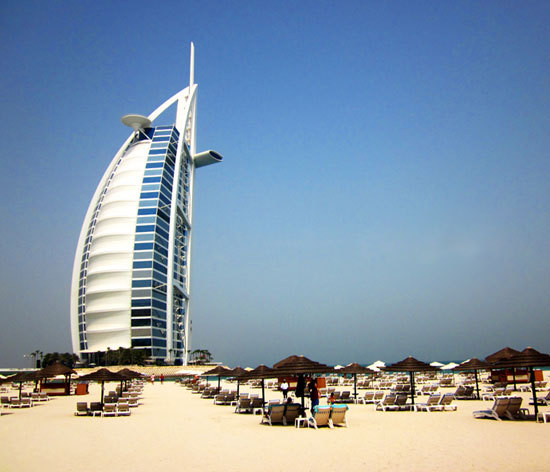 Dubai Lugger Hotel