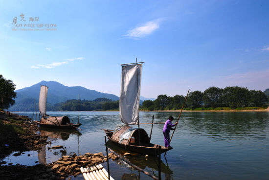 The Oujiang River shore art in heaven