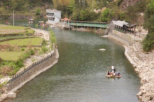 瑞安市巾仙溪农家乐旅; 巾仙溪农家乐;; 温州夏季漂流好去处