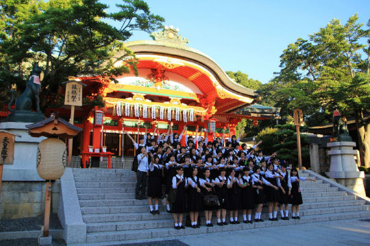 千本鸟居:日本风情建筑的唯美印象
