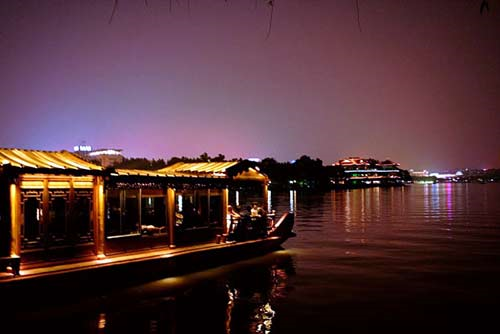水上夜游摇曳风情 杭州夜晚三处最美风景
