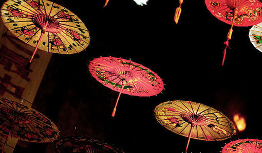 四川泸州分水岭一把油纸伞撑起悠然古镇