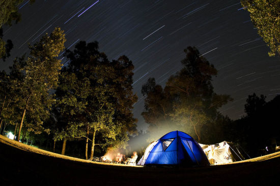 秋季野外露营须知 如何选择舒适的露营营地