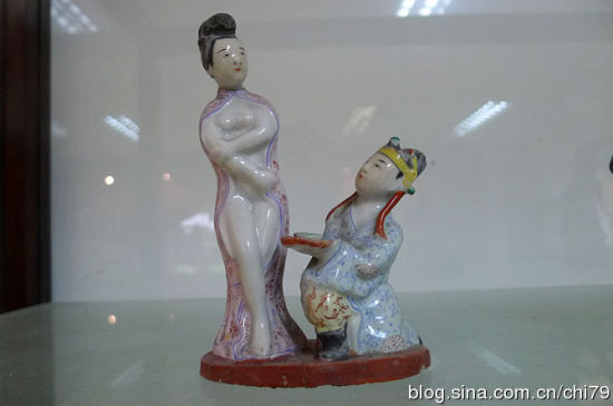 中华性文化博物馆分为4个部分:1,原始社会中的性;2,婚姻与妇女;3,性