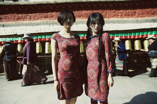 光影流转 网络红人猫力与南笙的癫狂西藏