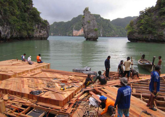 浪漫奇迹 泰国漂浮在海上的电影院