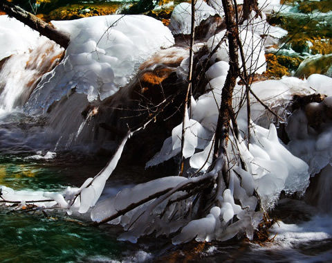 浑然天成牟尼沟 冰封里的春天